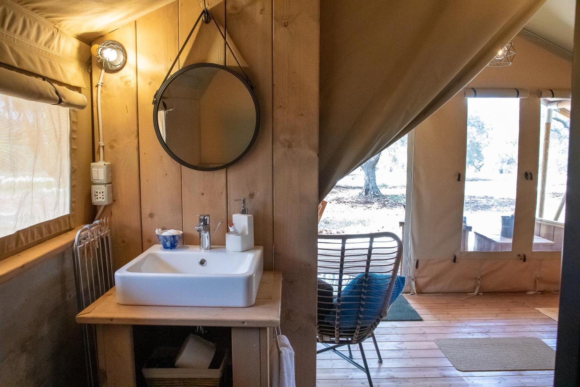 Luxury tent Domus Olea Glamping
